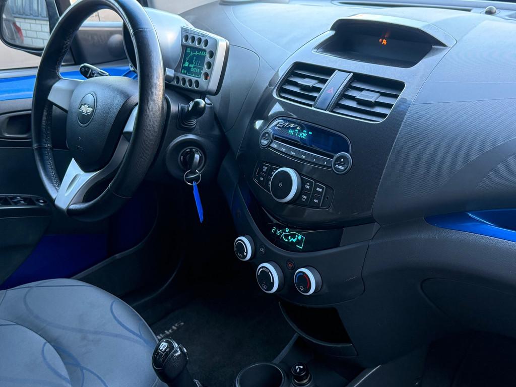 Chevrolet Spark 1.2 16V LTZ Airco Pdc 5d Nieuwe Apk, Voorwielaandrijving, Stof, Gebruikt, 4 cilinders