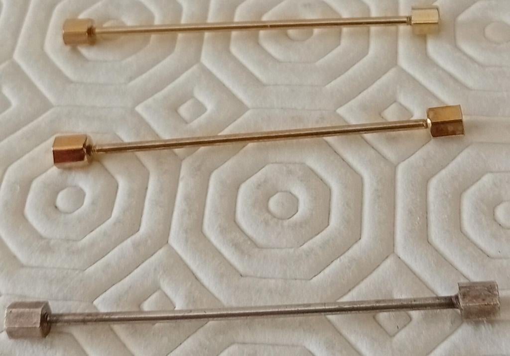 Te Koop: Drie kraagpinnen., Kleding | Heren, Overhemden, Gedragen, Overige halswijdtes, Overige kleuren, Ophalen of Verzenden