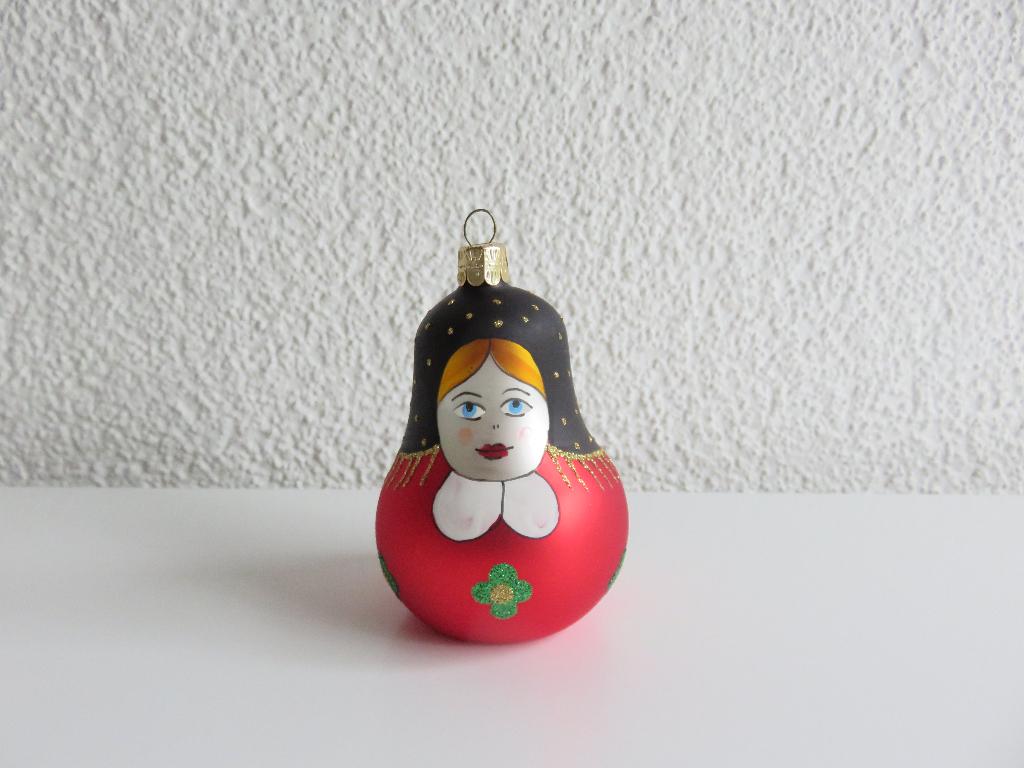 Vintage kerstbal in de vorm van een vrouw poppetje, Diversen, Kerst, Ophalen of Verzenden, Zo goed als nieuw