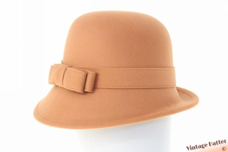 cloche dophoed Dameshoed beige bruin viltachtig 54-57 nieuw, Kleding | Dames, Hoeden en Petten, Nieuw, Hoed, One size fits all