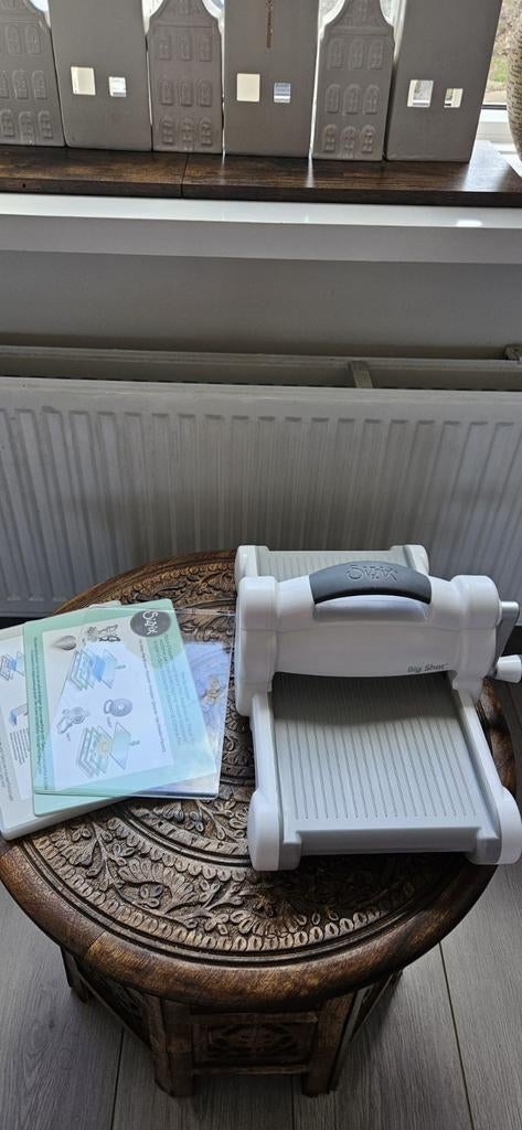 Sizzix Big Shot stansmachine met platen, Ophalen of Verzenden, Gereedschap of Toebehoren