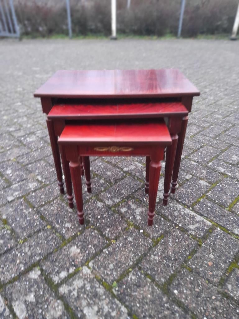 Mooie klassieke miniset, Huis en Inrichting, Tafels | Bijzettafels, Minder dan 55 cm, Ophalen of Verzenden, Zo goed als nieuw