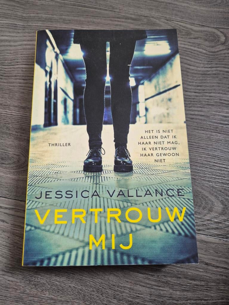 Jessica Vallance - Vertrouw mij, Boeken, Ophalen of Verzenden, Gelezen, Jessica Vallance
