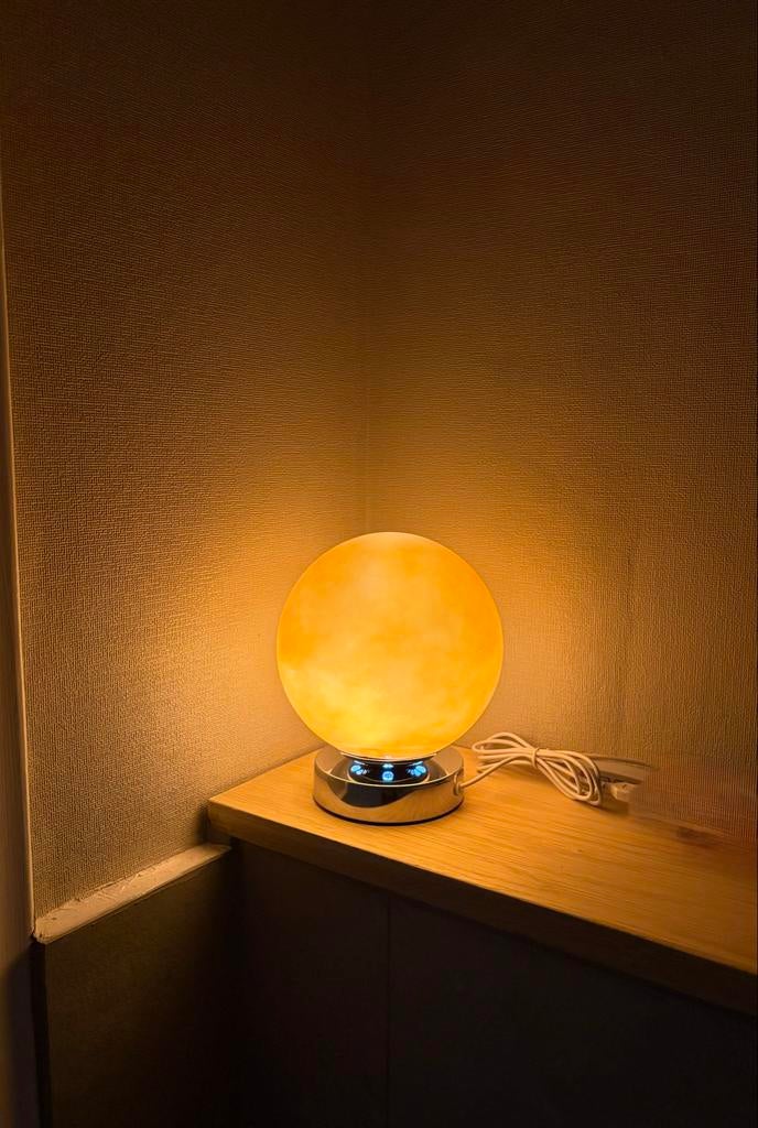Retro design tafellamp – oranje bol – space stijl, Huis en Inrichting, Lampen | Tafellampen, Ophalen, Nieuw, Glas, Minder dan 50 cm
