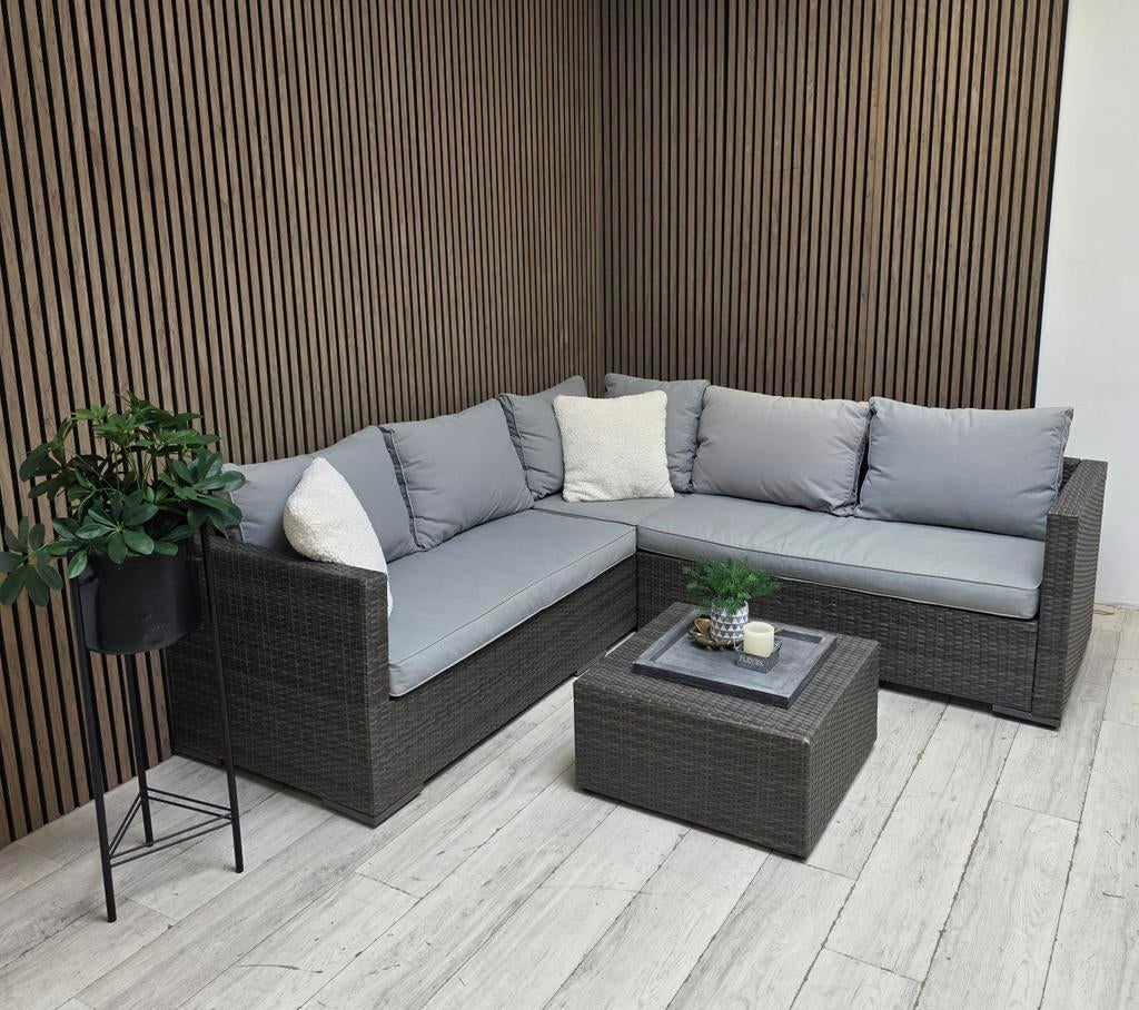 Loungeset met afdekhoes!, Ophalen of Verzenden, Wicker, Bank