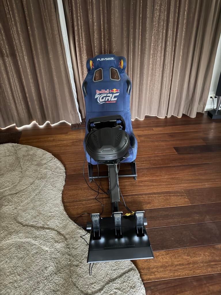 Red Bull Racing PS5 stoel + T300 RS GT + Ferrari stuur, Ophalen, Gebruikt