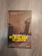 De Muil van de Leeuw - Anne Holt (thriller, prima staat), Ophalen of Verzenden, Zo goed als nieuw, Anne Holt, Scandinavië