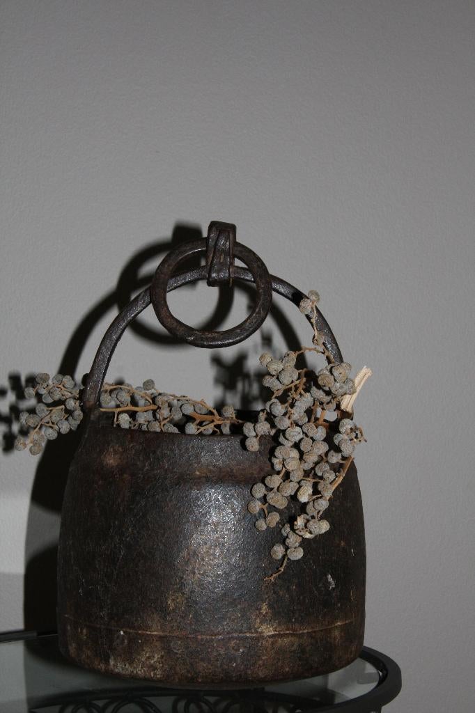 ijzeren pot, Ophalen, Metaal, Zo goed als nieuw, Bruin