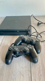 PS 4 playstation Slim fit zwart incl 2 controllers, Spelcomputers en Games, Spelcomputers | Sony PlayStation 4, Ophalen, Met 2 controllers