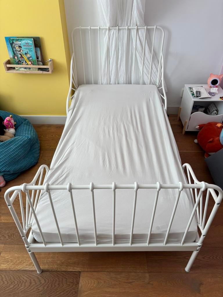 Ikea meegroei bed MINNEN, Kinderen en Baby's, Kinderkamer | Bedden, Ophalen, 70 tot 85 cm, Zo goed als nieuw, Lattenbodem