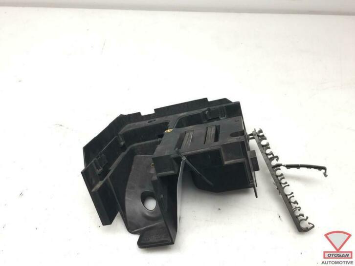 vw golf 5 touran caddy vag zekeringkast houder 1k0907361b, Auto-onderdelen, Gebruikt, Volkswagen, Volkswagen AG, Berliner Ring 2
38440  Wolfsburg, DE