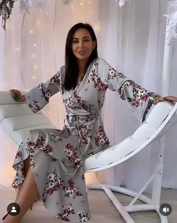 Prachtige bloemenjurk van Oekraïens merk Maat S/M, Maat 38/40 (M), Ophalen of Verzenden, Zo goed als nieuw, Grijs