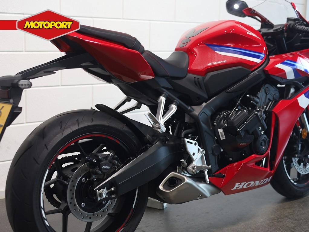 Honda CBR 650 R E-Clutch (bj 2025), Doornveld 180
B 1731  ZELLIK, BE, Bedrijf, Sport, Mc.benelux@honda-eu.com