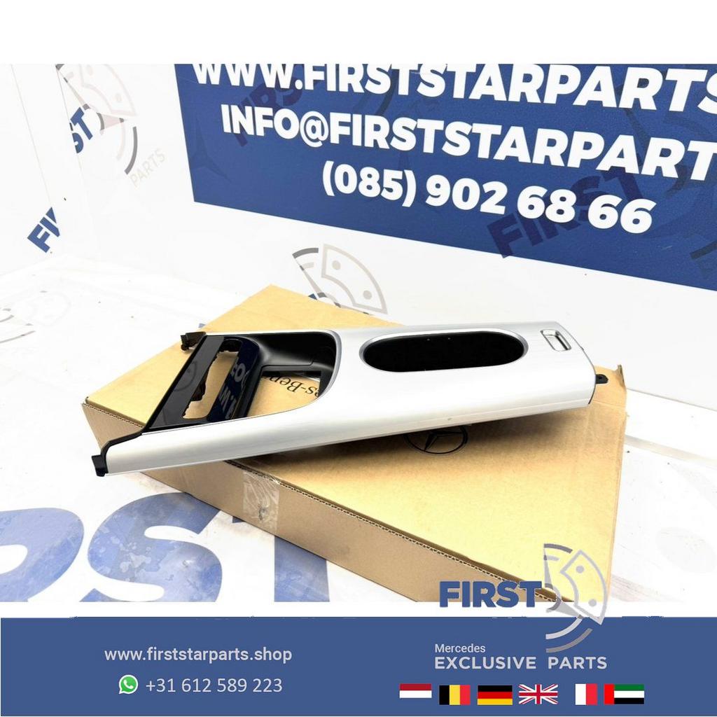 W174 CLA Klasse AMG paneel + bak A1746806000 SIERLIJST AFDEK
