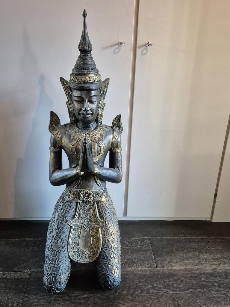 Thaise Tempelwachter, Ophalen, Gebruikt