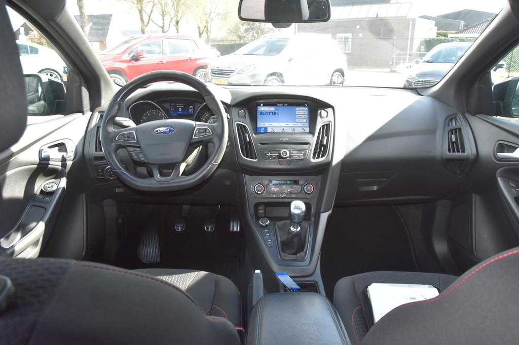 Ford FOCUS Wagon 1.0 ST-Line. PDC, Cruise, Clima, BJ 2018 Or, Auto's, Gebruikt, Euro 6, Zwart, Origineel Nederlands