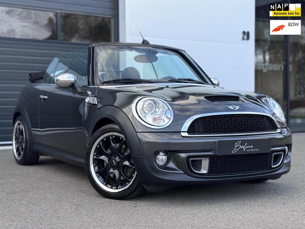 Mini Cabrio 1.6 Cooper S Chili Org NL | Harman Kardon, Auto's, Mini, Voorwielaandrijving, Euro 5, Gebruikt, Zwart