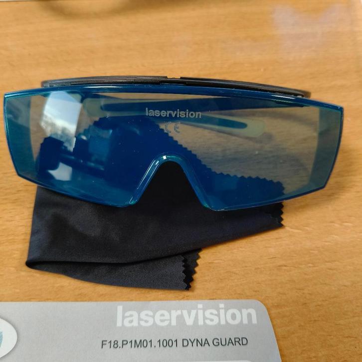 LASER OVERZETBRIL DYNA GUARD F18.P1F01  laserbescherming, Diversen, Verpleegmiddelen, Zo goed als nieuw, Ophalen