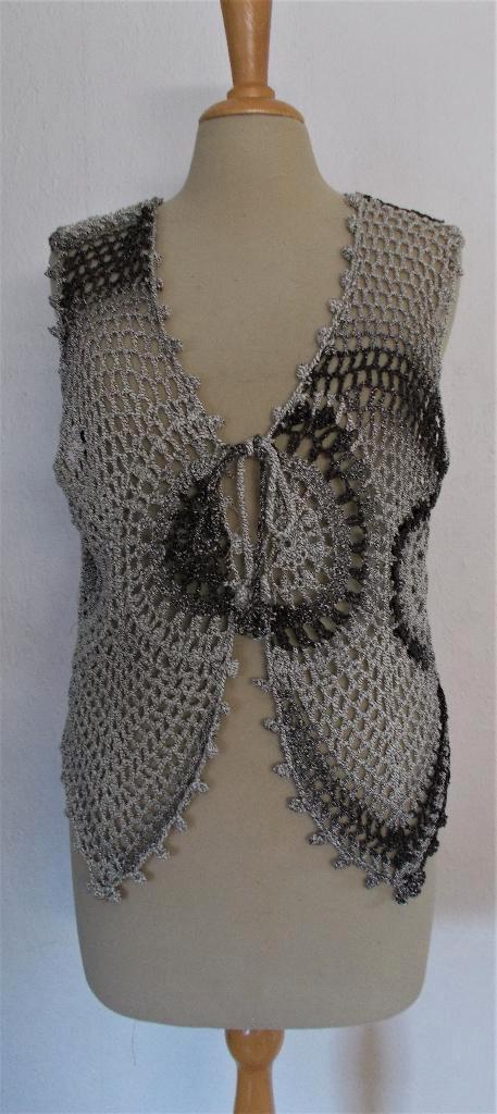 Ibiza gehaakt/crochet gilet/hesje/top! L, Kleding | Dames, Tops, Zo goed als nieuw, Maat 42/44 (L), Bruin, Zonder mouw, Ophalen of Verzenden