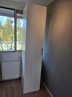 Mooie hoge witte kast van IKEA, Ophalen