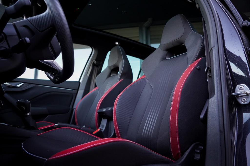 Skoda Kamiq 1.0 TSI Monte Carlo / DSG Aut / Pano / Matrix /, Auto's, Stof, Gebruikt, Euro 6, 116 pk