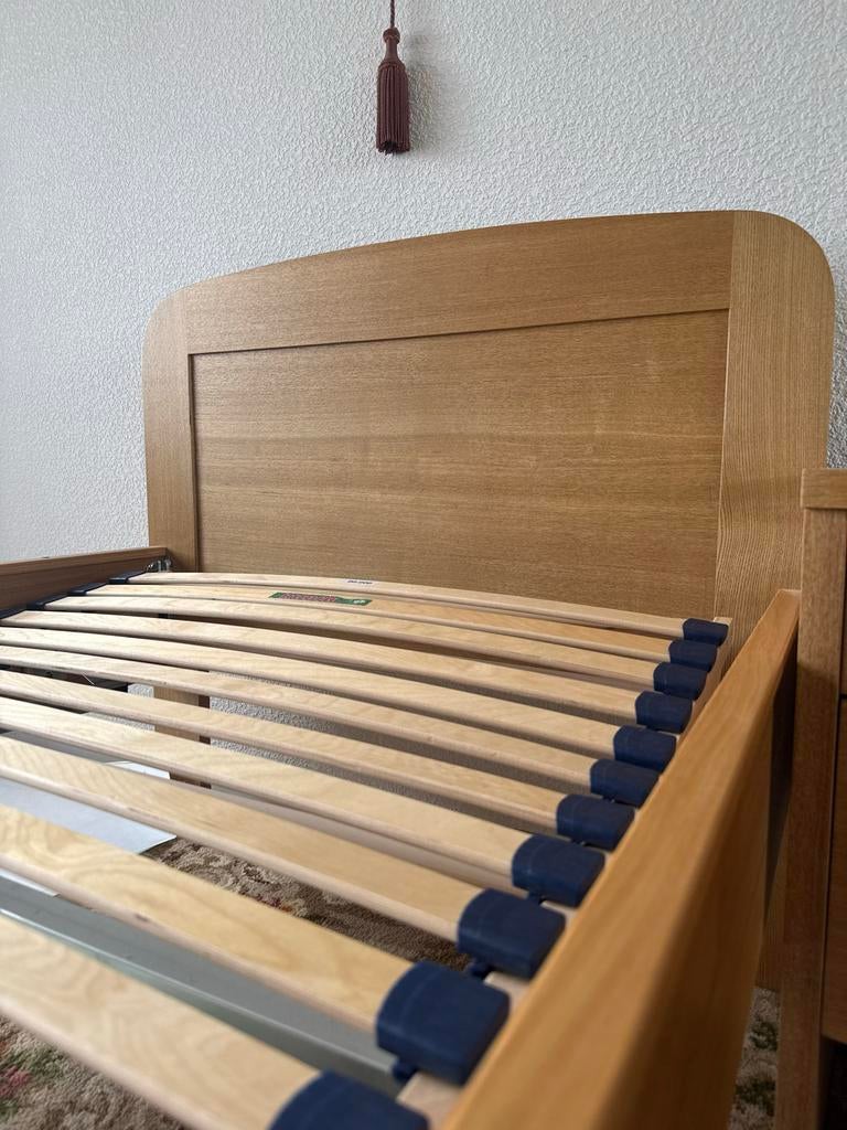 Elektronisch verstelbaar Hettich eenpersoonsbed nachtkastje, Ophalen, Eenpersoons, Beige, Overige maten