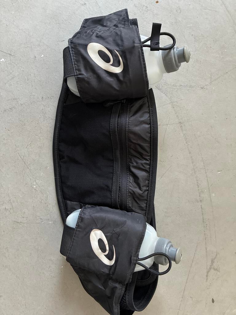 Asics hardloop heuptas met bidons, Sport en Fitness, Loopsport en Atletiek, Ophalen, Gebruikt, Overige typen, Hardlopen