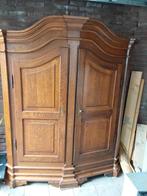 Degelijke donker eiken toogkast
Br. 75 cm
H. 203 cm, Ophalen