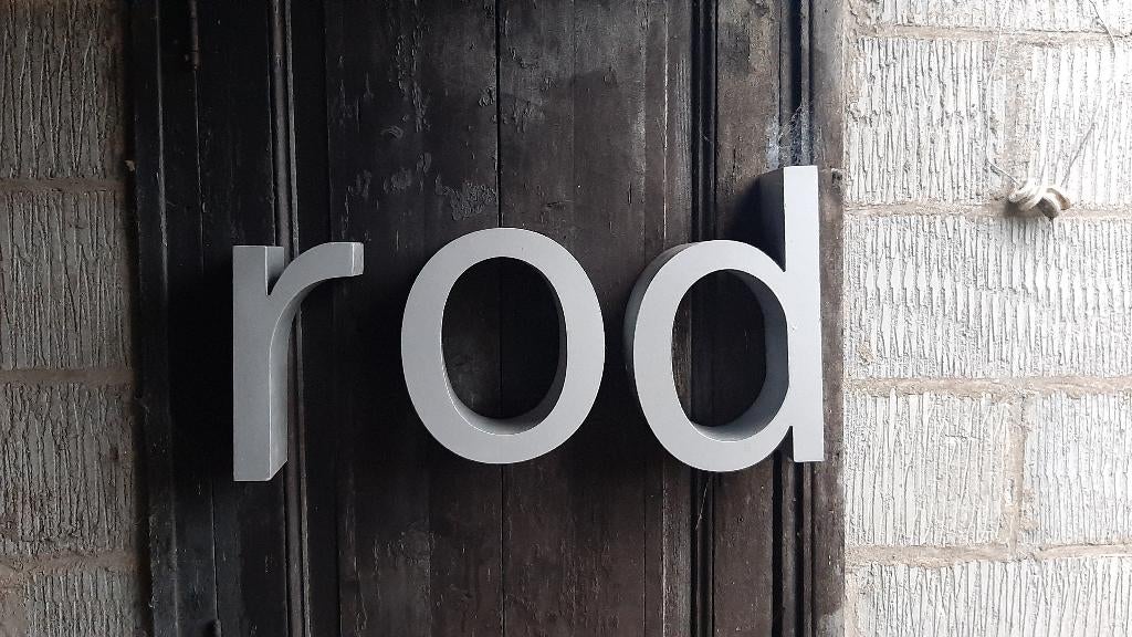 3 industriele letters van aluminium R , O, D, Ophalen of Verzenden, Gebruikt