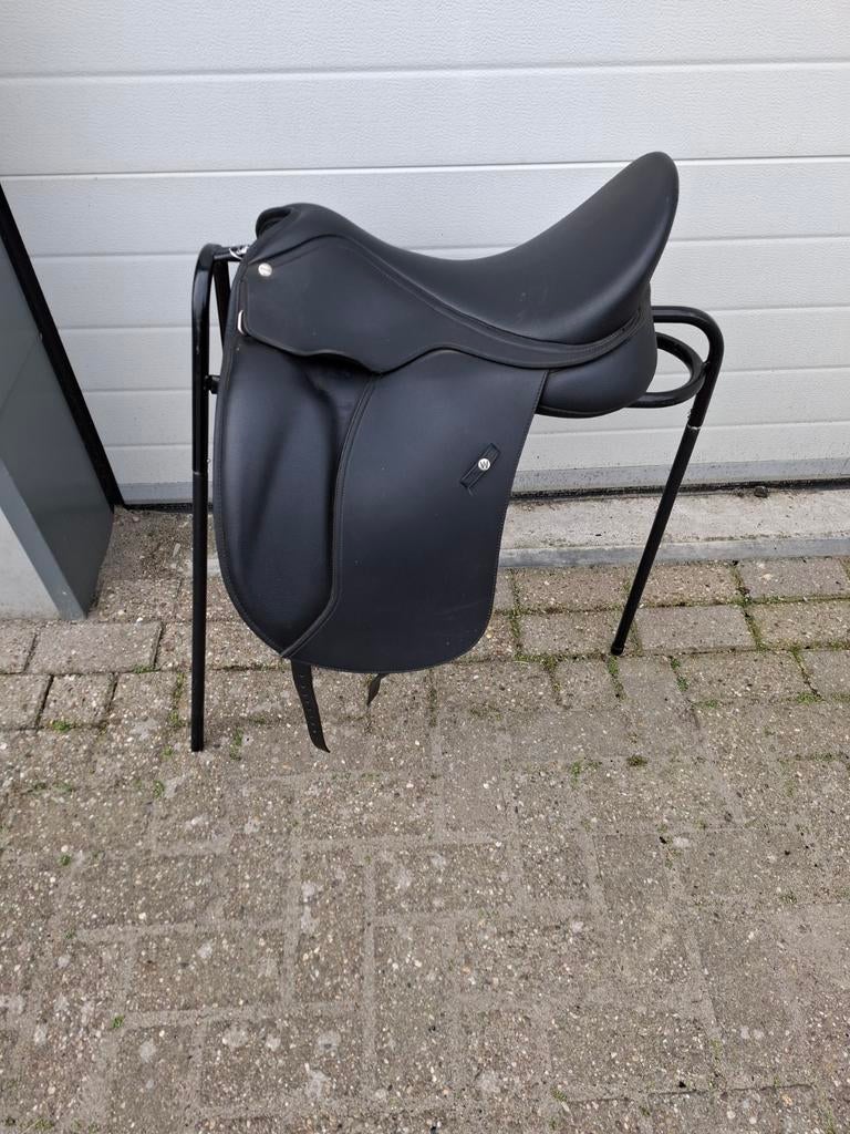 Wintec 500 dressuur 17, Dieren en Toebehoren, Paarden en Pony's | Zadels, Dressuur, Ophalen of Verzenden, Zo goed als nieuw