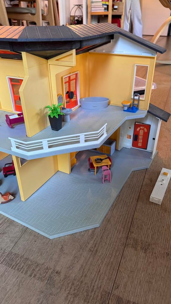 Playmobil huis met poppetjes, meubels en deurbel, Ophalen, Gebruikt, Complete set