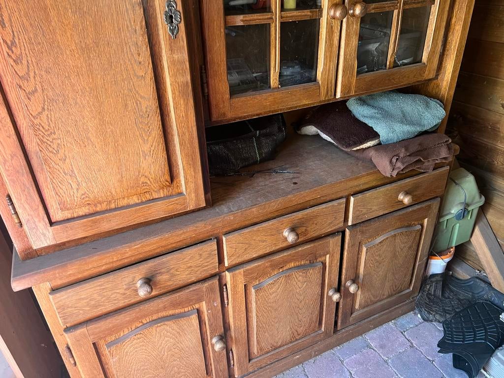 GRATIS! Massief eiken eetkamer kast - opknapper, Ophalen