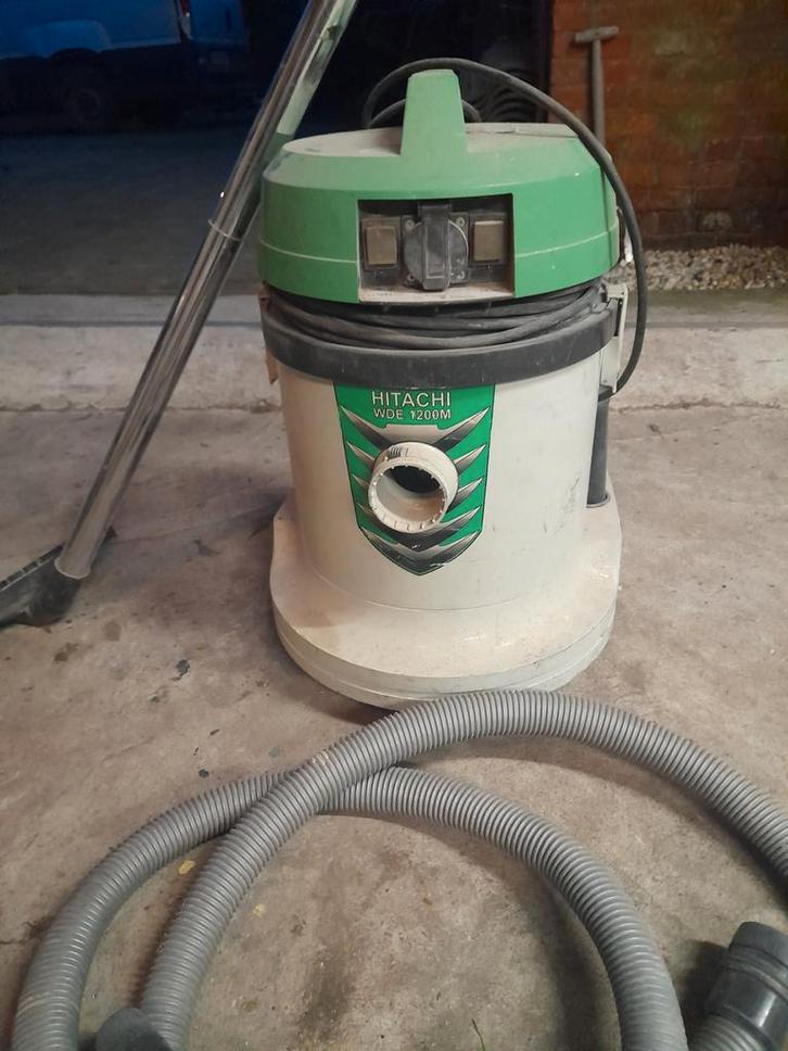 Hitachi WDE 1200M Nat- en Droogbouwstofzuiger, Witgoed en Apparatuur, Stofzuigers, Ophalen