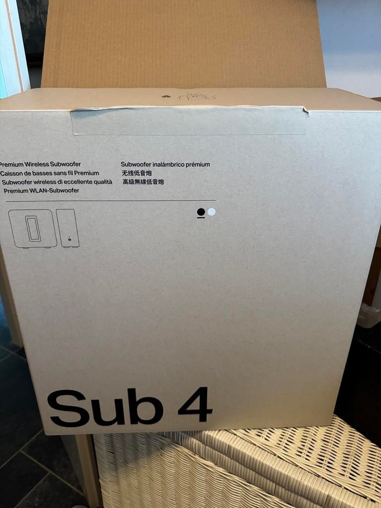 Sonos sub 4 lege doos, Ophalen, Doos, 100 cm of meer, Minder dan 35 cm