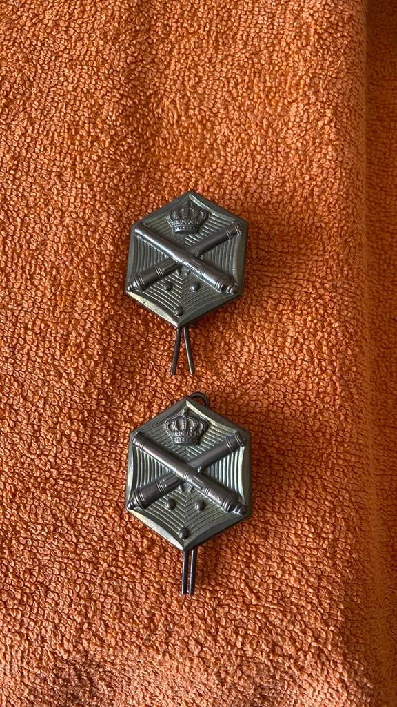 Schouderstukken veldartillerie jaren 50, Verzamelen, Ophalen of Verzenden, Landmacht, Nederland