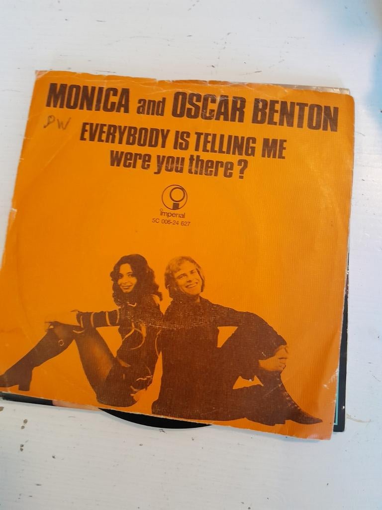 Monica and oscar benton 7inch everbody is telling me, Ophalen of Verzenden, Zo goed als nieuw, Pop
