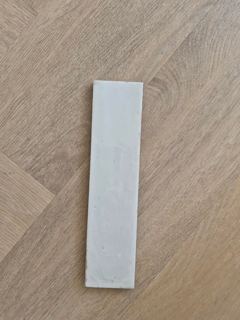 Gratis op te halen: 32 witte tegeltjes Ragno Bianco, Doe-het-zelf en Verbouw, Tegels, Ophalen, Nieuw, Wandtegels