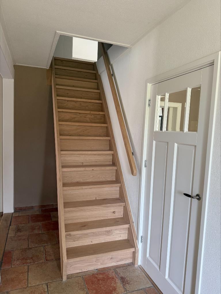 Wij maken trappen, Doe-het-zelf en Verbouw, Ladders en Trappen, Info@poortenvanhout.nl, Trap, Nieuw, Ophalen of Verzenden