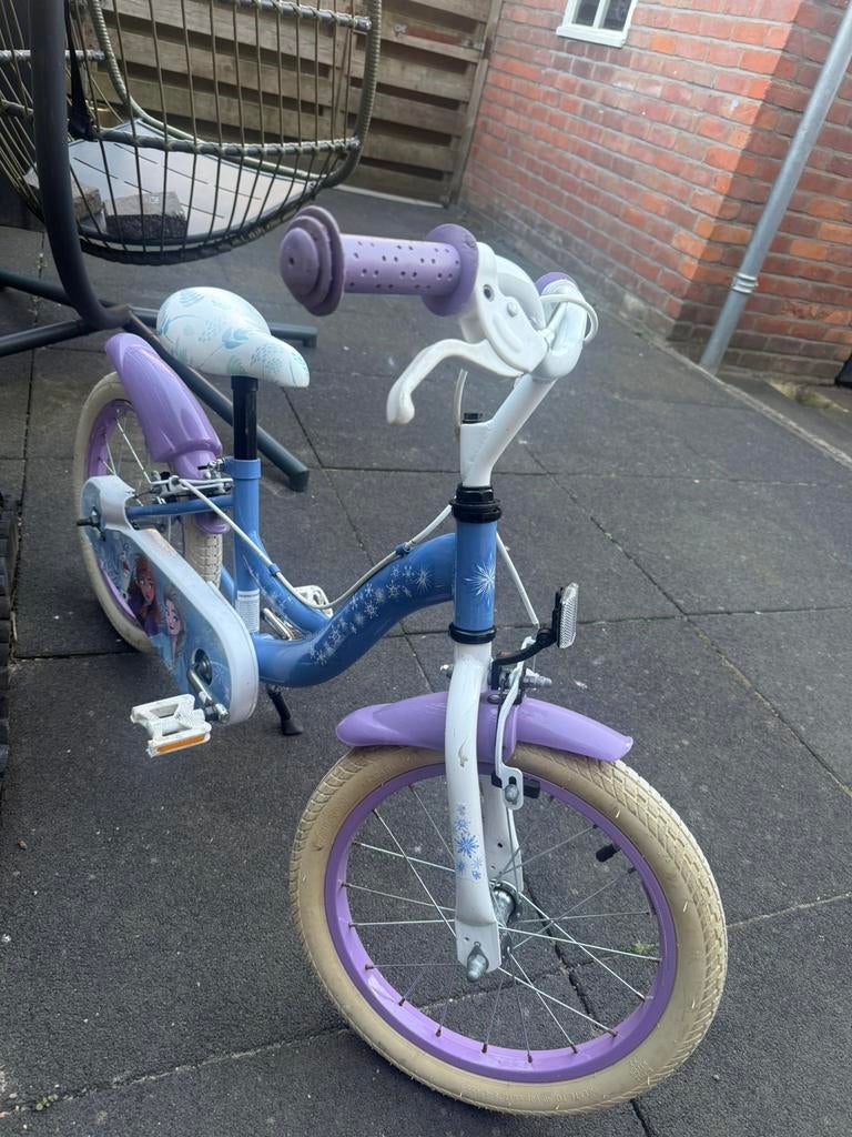 Disney Frozen kinderfiets 16 Inch, Fietsen en Brommers, Fietsen | Meisjes, Ophalen, Gebruikt, 16 inch, Handrem
