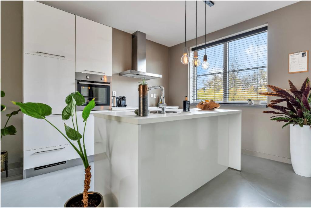 Z.S.M. OPHALEN - Keuken met los eiland, Ophalen, Gebruikt, Wit, Kunststof