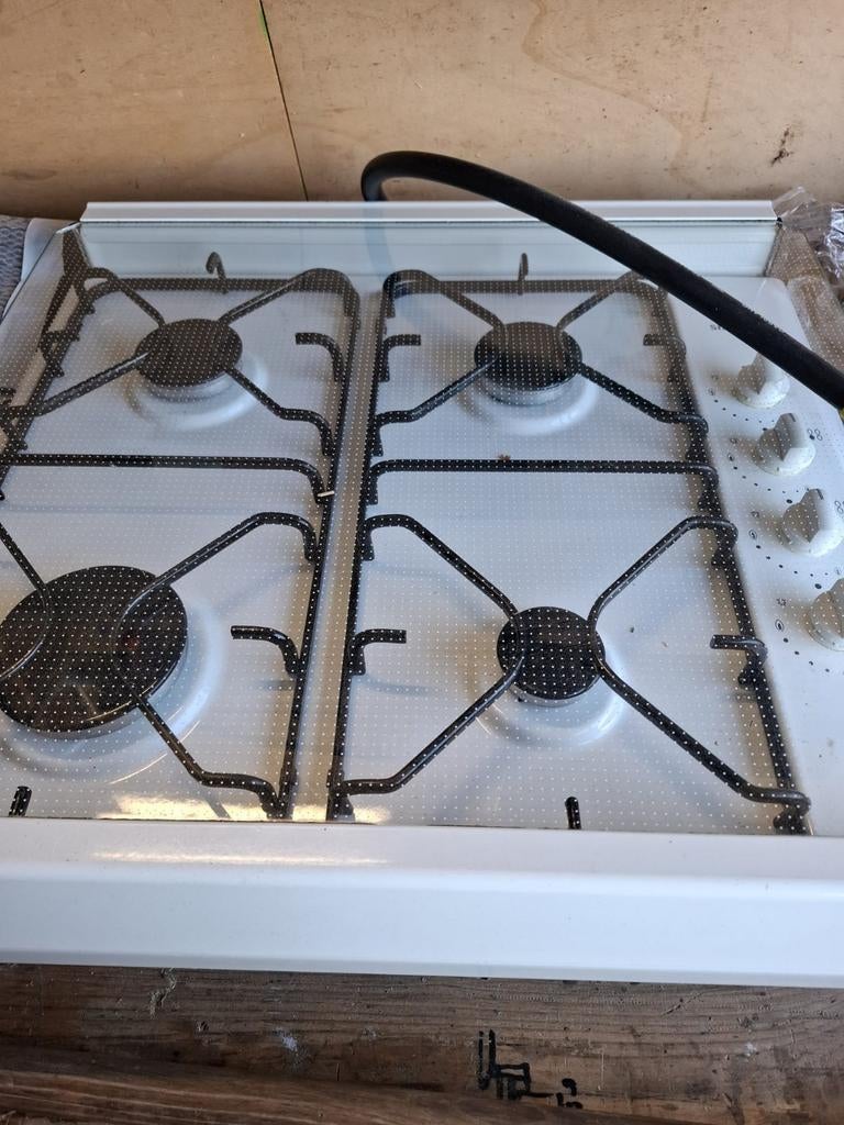 Goed werkend gasfornuis - Direct beschikbaar, Ophalen, Gebruikt, Minder dan 85 cm, 4 kookzones