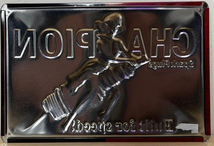 Champion Bougie Pinup relief reclamebord van metaal deco, Verzamelen, Reclamebord, Info@deconoord.nl, Deco Noord, Nieuw