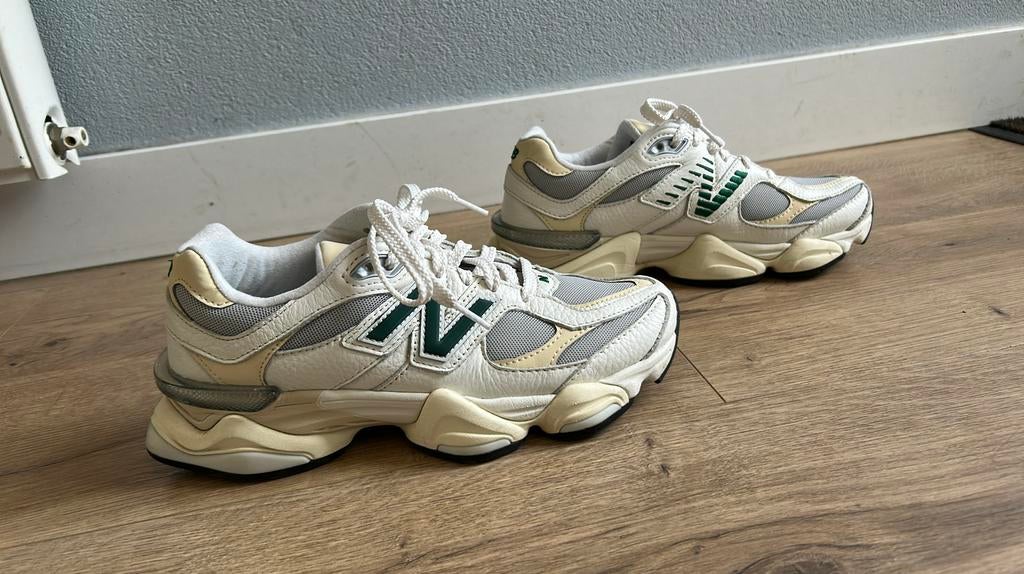 New Balance 9060 dames, Ophalen, Zwart, Sneakers of Gympen, Zo goed als nieuw