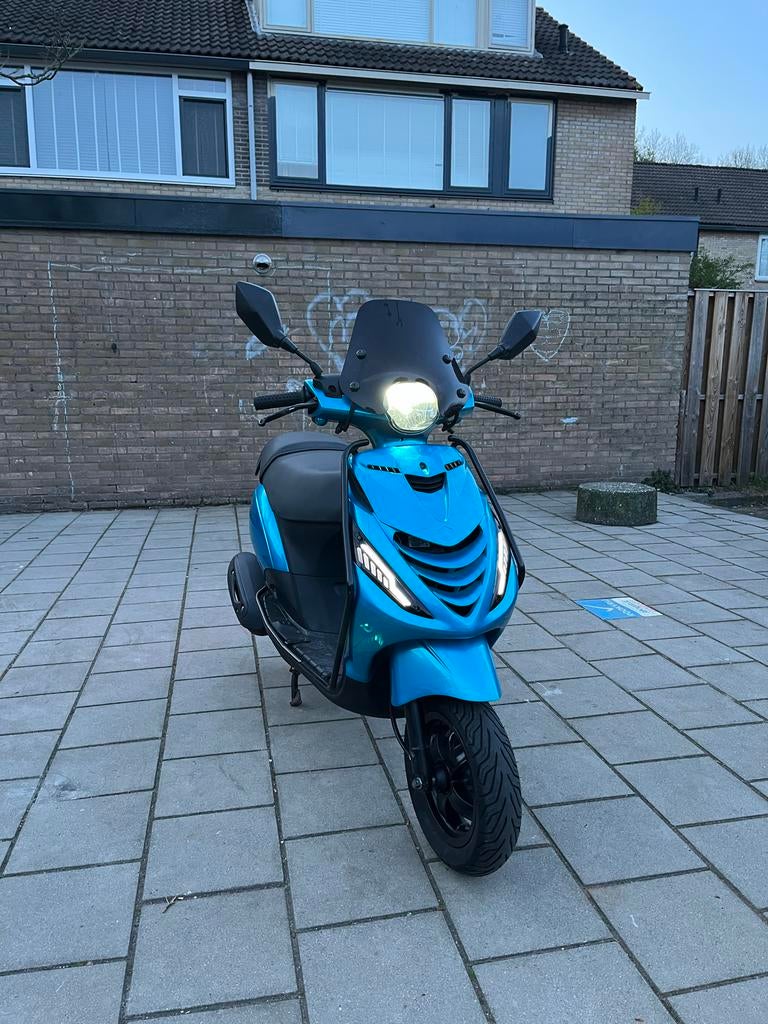 Piaggio Zip 50cc iGET 2018, Ophalen, Maximaal 45 km/u, Zip, Zo goed als nieuw