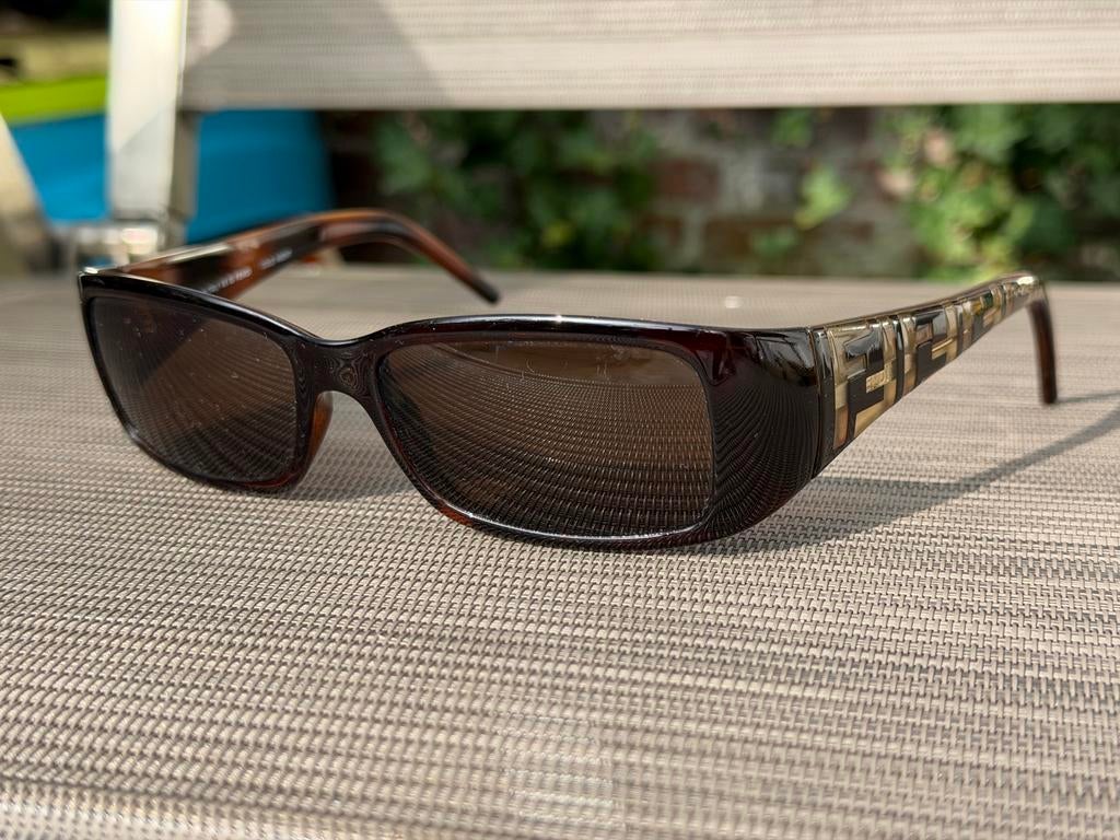 Originele Fendi Zonnebril - Perfect voor Lente/Zomer, Zonnebril, Bruin, Zo goed als nieuw, Ophalen