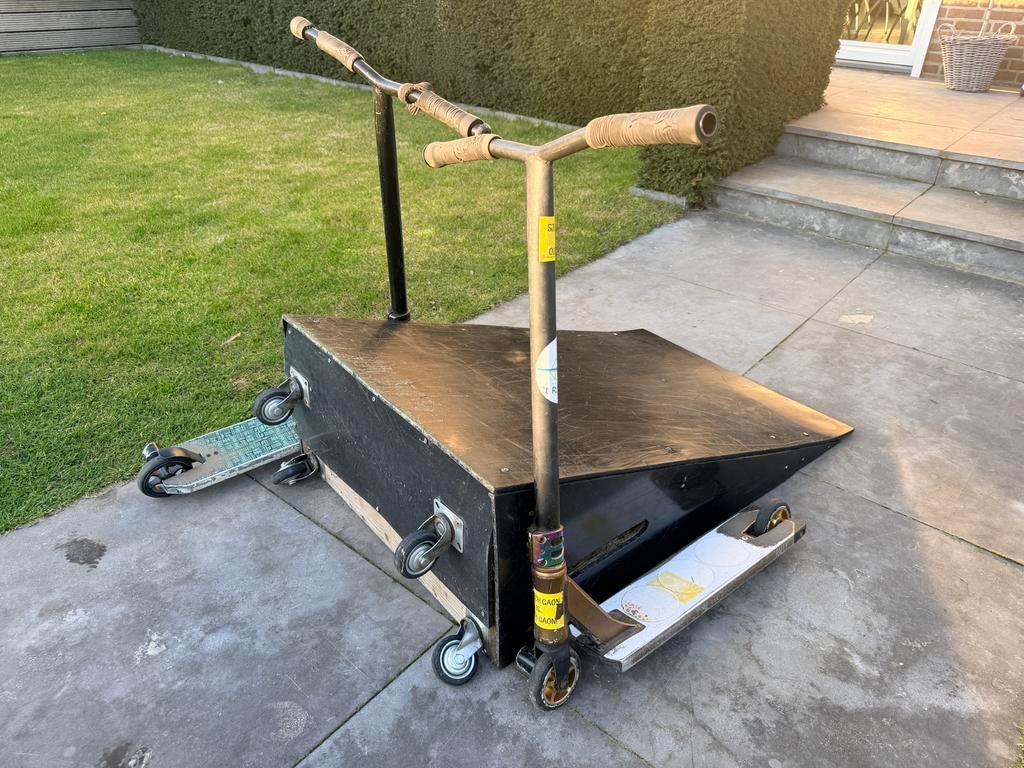 2 Stuntsteps met schans, Ophalen, Gebruikt, Overige typen