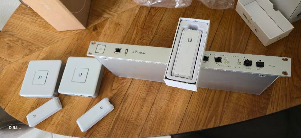 Unifi USG, USG Pro en Cloud Key, Ophalen of Verzenden