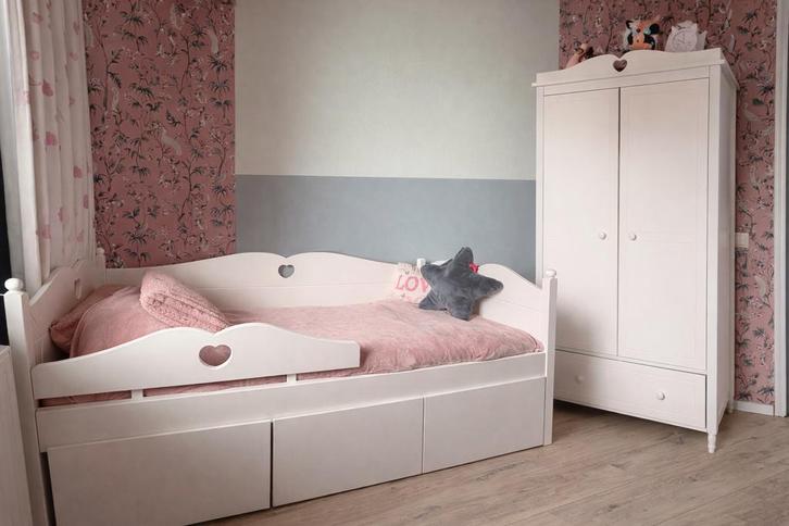 Emma Kinderkamer Set: Bed met Lades en Kast, Kinderen en Baby's, Kinderkamer | Bedden, Gebruikt, Ophalen