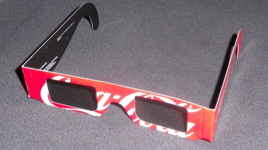 Coca Cola World Atlanta 4-d bril karton, Ophalen of Verzenden, Nieuw, Gebruiksvoorwerp