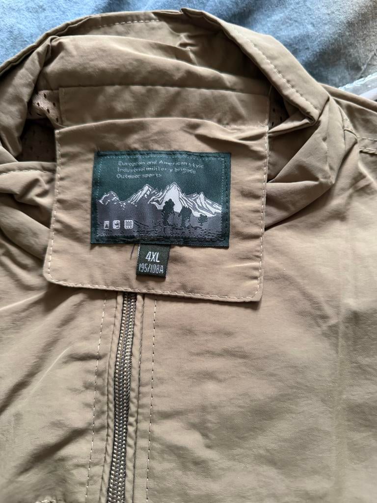 Nieuwe bodywarmer - Outdoor stijl - Maat 4XL, Kleding | Heren, Bodywarmers, Ophalen of Verzenden, Nieuw, Overige maten, Groen